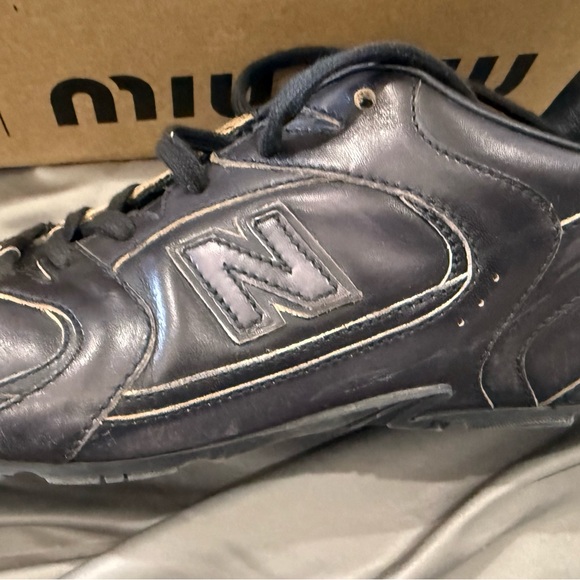 MIU MIU AND NEW BALANCE BLACK VINTAGE DISTRESSED SNEAKERS SIZE 39 - Picture 10 of 10